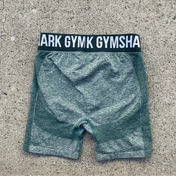 Gymshark Green Athletic Biker Shorts Women’s Size Medium - Picture 3 of 5
